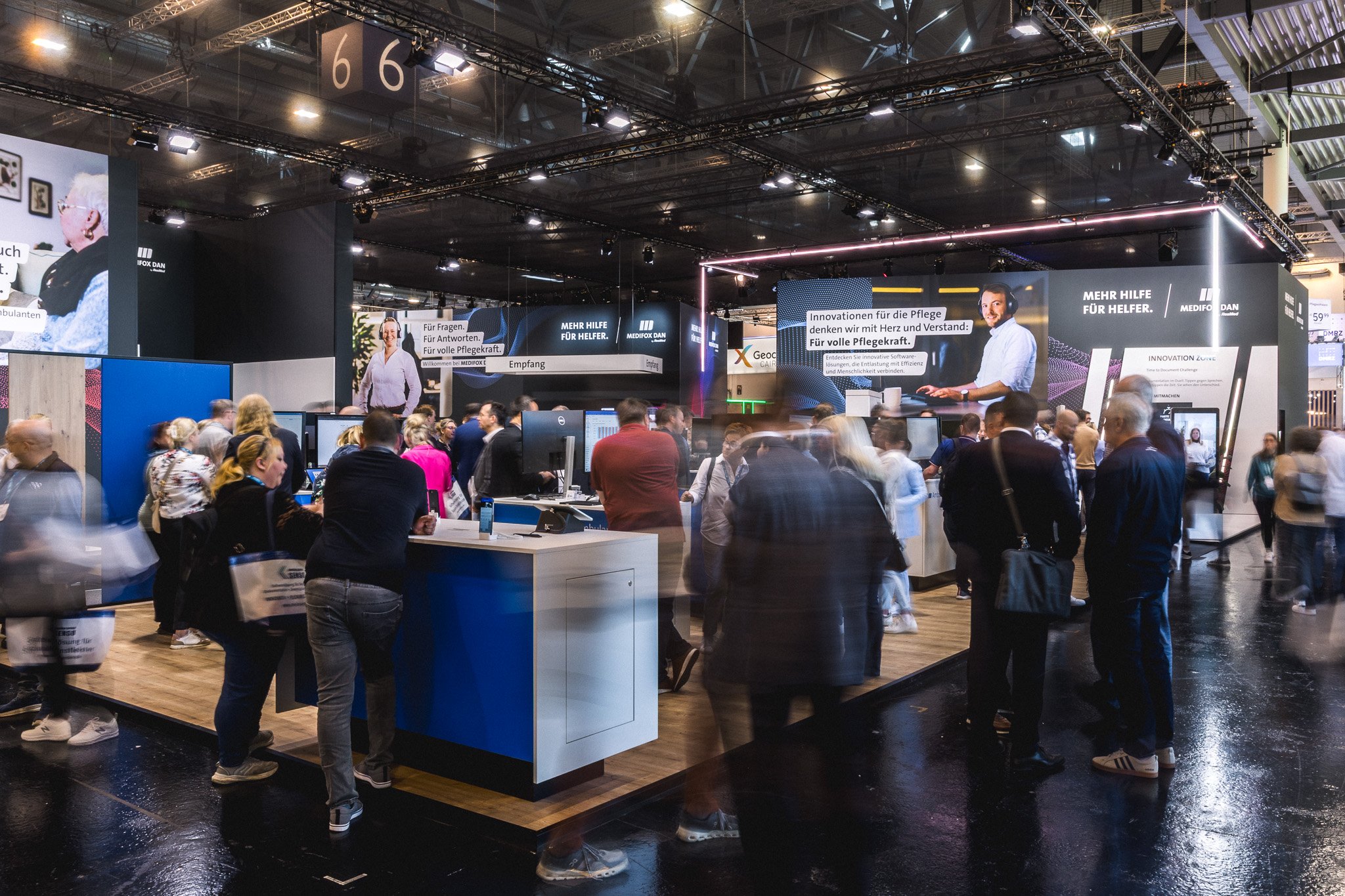 Messestand in der Halle